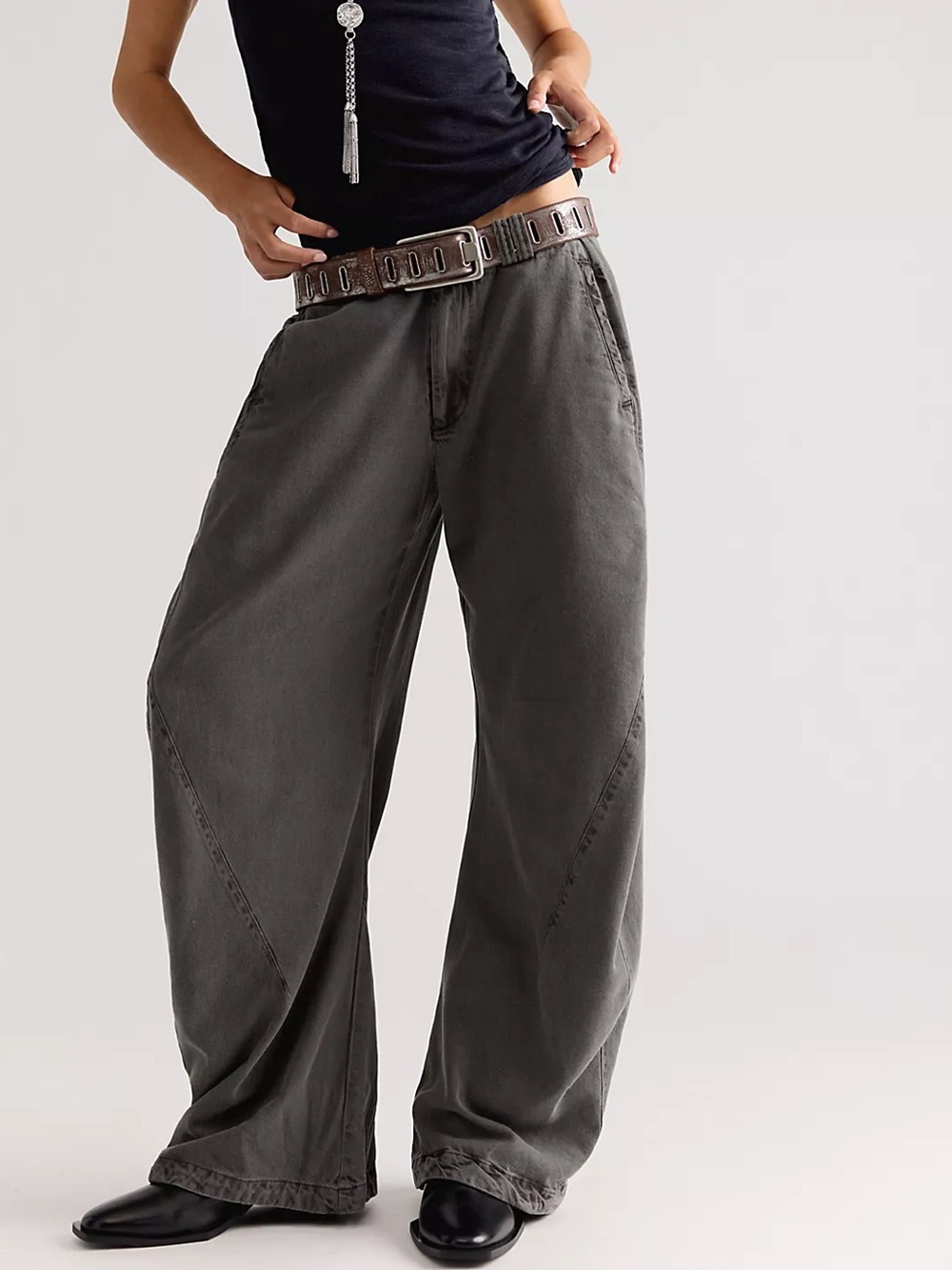 Free People Spotlight Washed Barrel Chino Trousers Pants in Charcoal Grey NWT